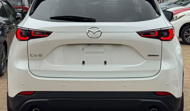 
								Mazda CX-5 full									