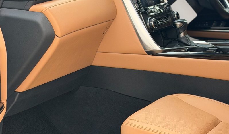 
								Lexus LX600 full									