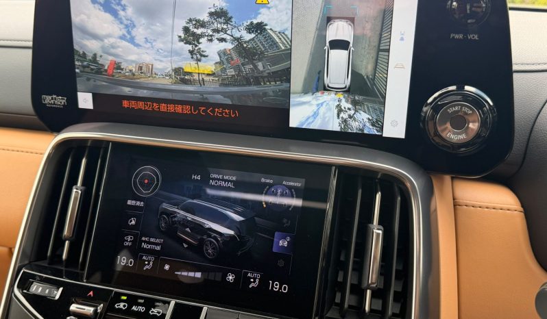 
								Lexus LX600 full									