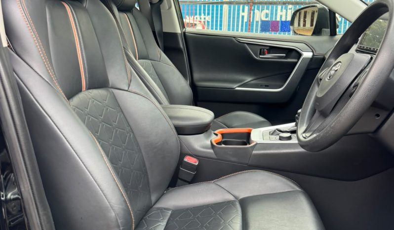 
								Toyota Rav4 Adventure full									
