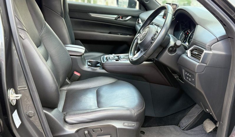 
								Mazda CX-8 full									