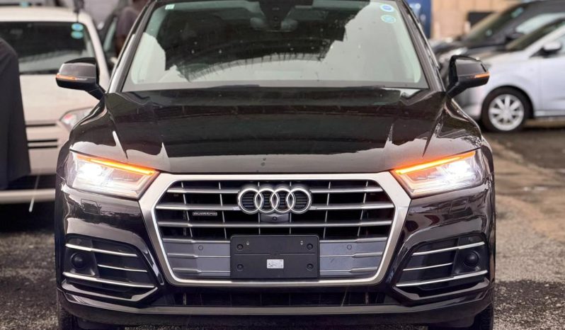 
								Audi Q5 S-line full									