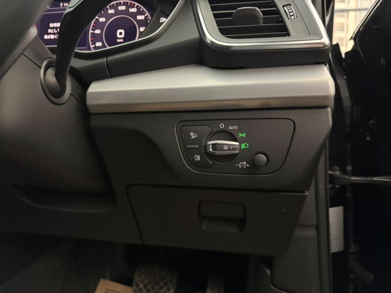 
								Audi Q5 S-line full									