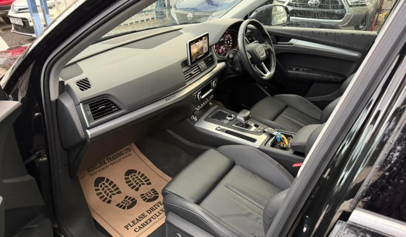 
								Audi Q5 S-line full									