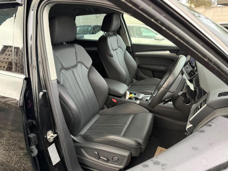 
								Audi Q5 S-line full									