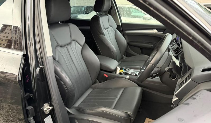 
								Audi Q5 S-line full									