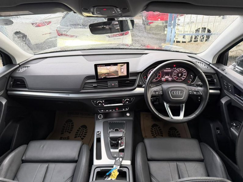 
								Audi Q5 S-line full									