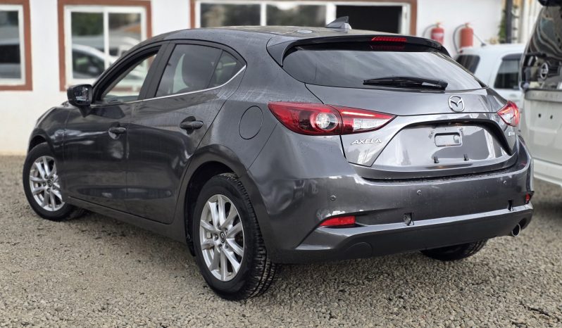 
								MAZDA AXELA full									