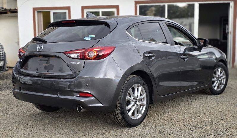 
								MAZDA AXELA full									