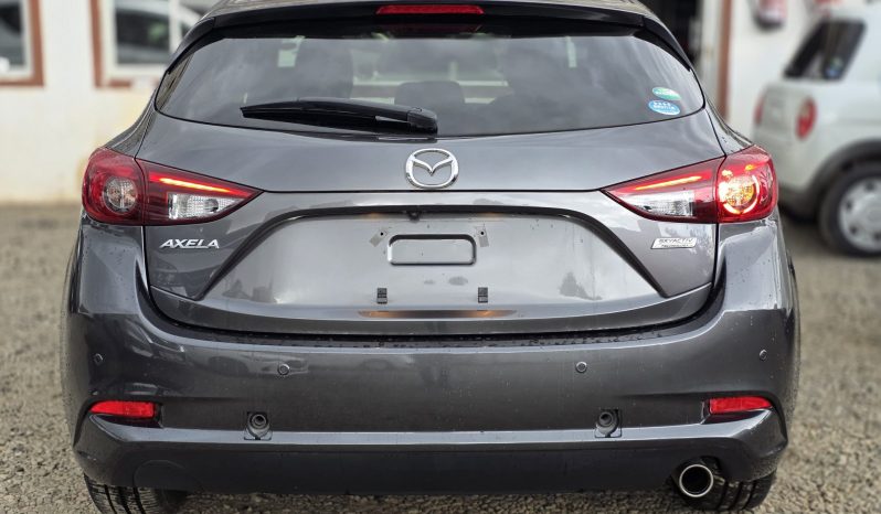 
								MAZDA AXELA full									