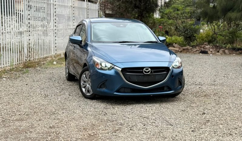 
								Mazda Demio full									