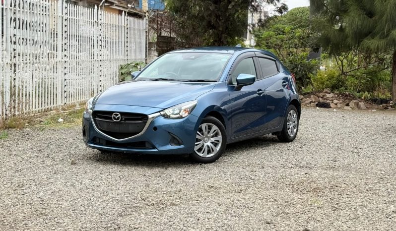 
								Mazda Demio full									