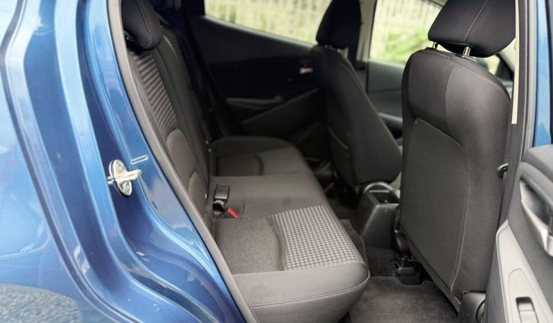 
								Mazda Demio full									