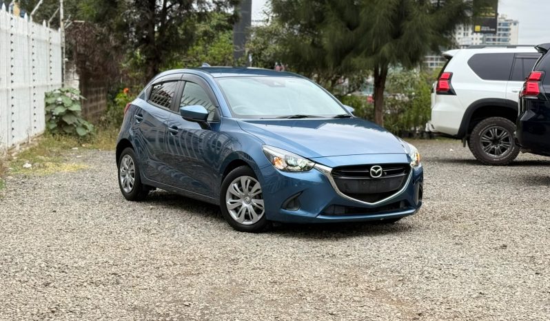
								Mazda Demio full									