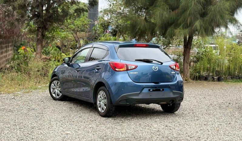
								Mazda Demio full									