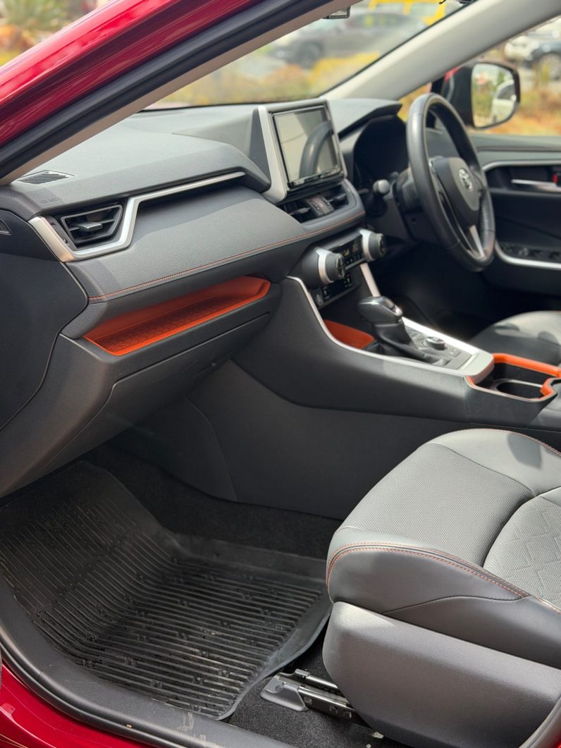 
								Toyota Rav4 Adventure full									