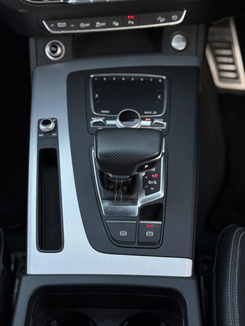 
								Audi Q5 full									