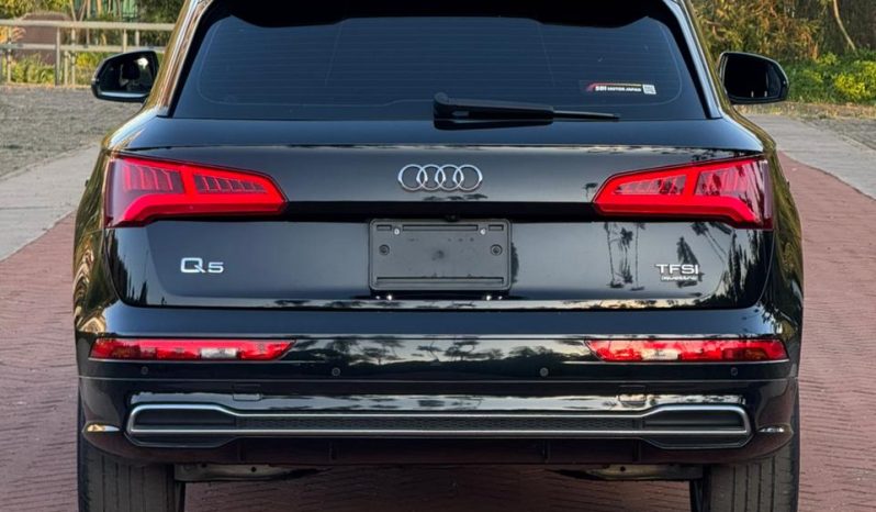
								Audi Q5 full									