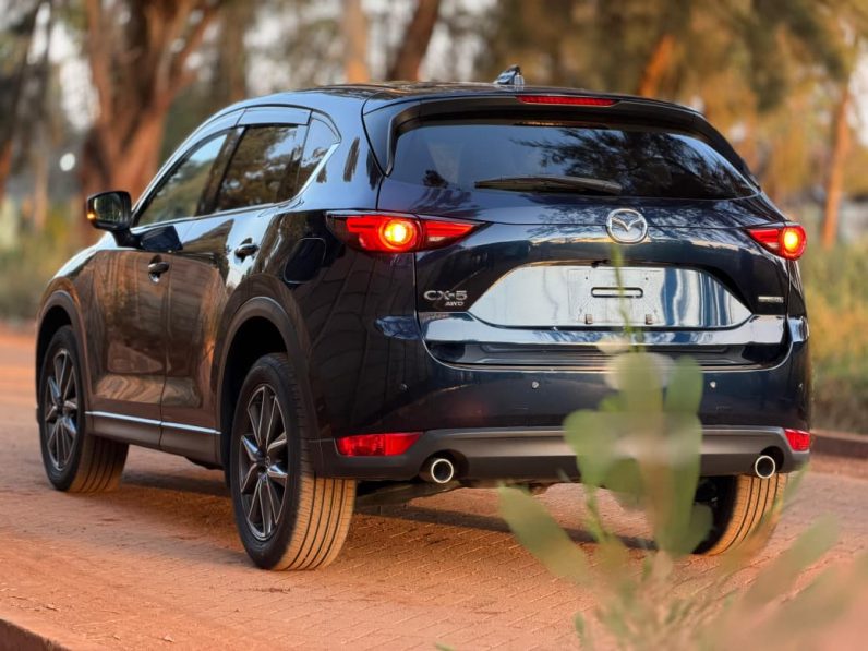 
								Mazda CX5 full									