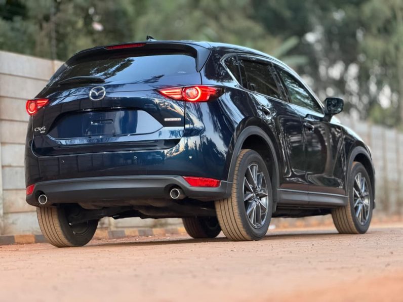 
								Mazda CX5 full									