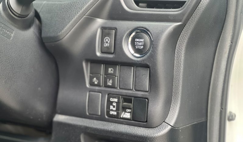 
								Toyota Noah full									