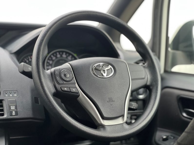 
								Toyota Noah full									