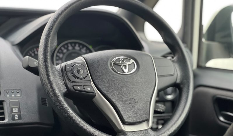 
								Toyota Noah full									