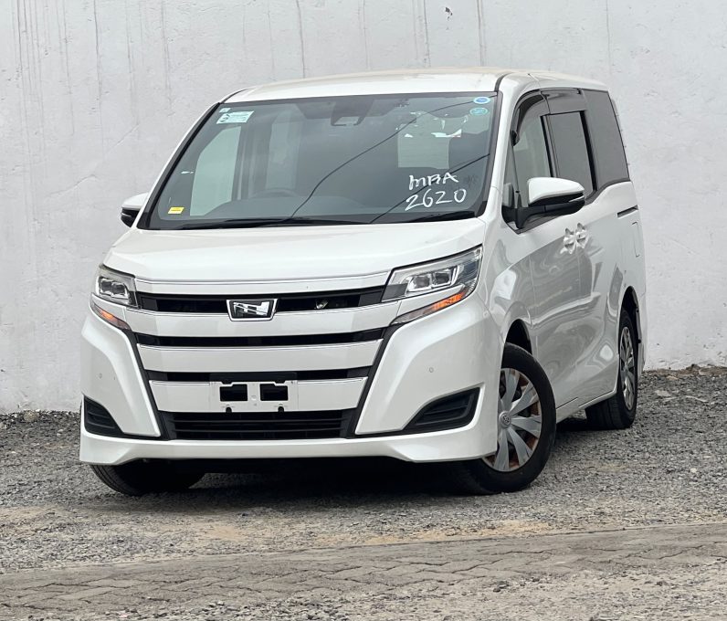 
								Toyota Noah full									