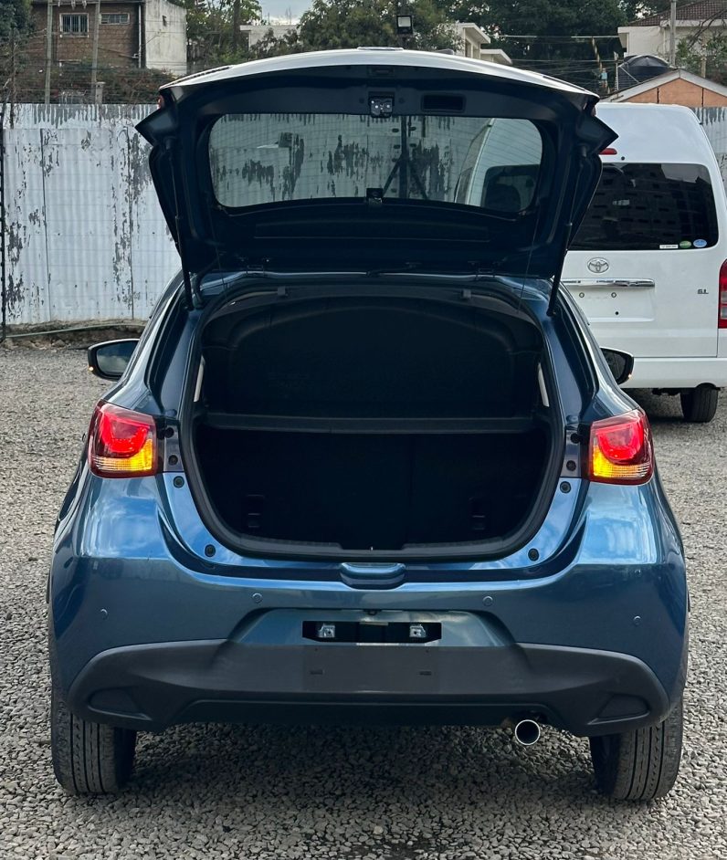 
								MAZDA DEMIO full									