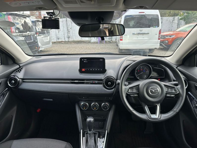 
								MAZDA DEMIO full									