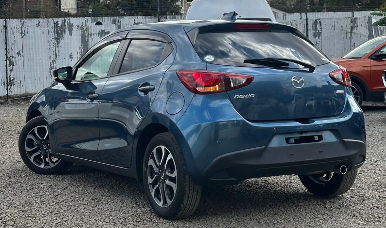
								MAZDA DEMIO full									