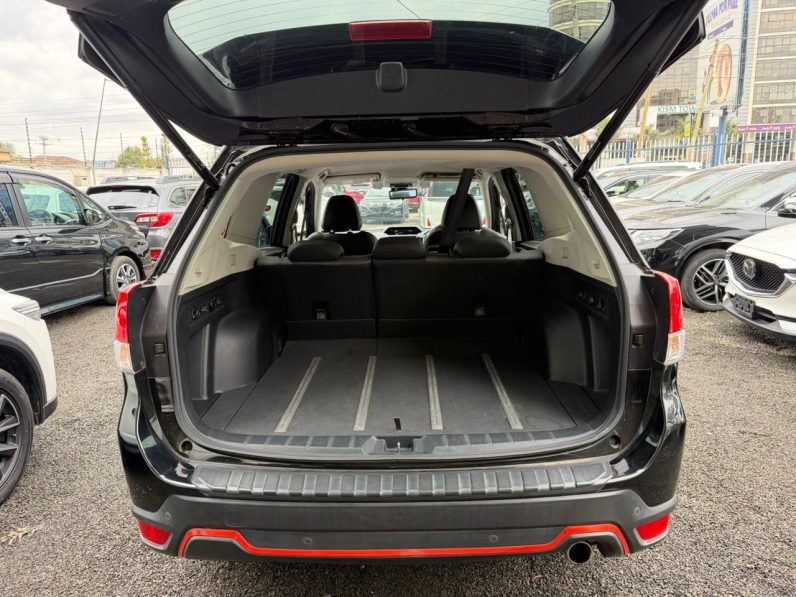 
								Subaru Forester full									