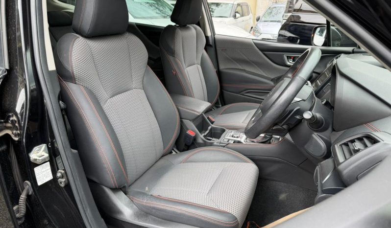 
								Subaru Forester full									