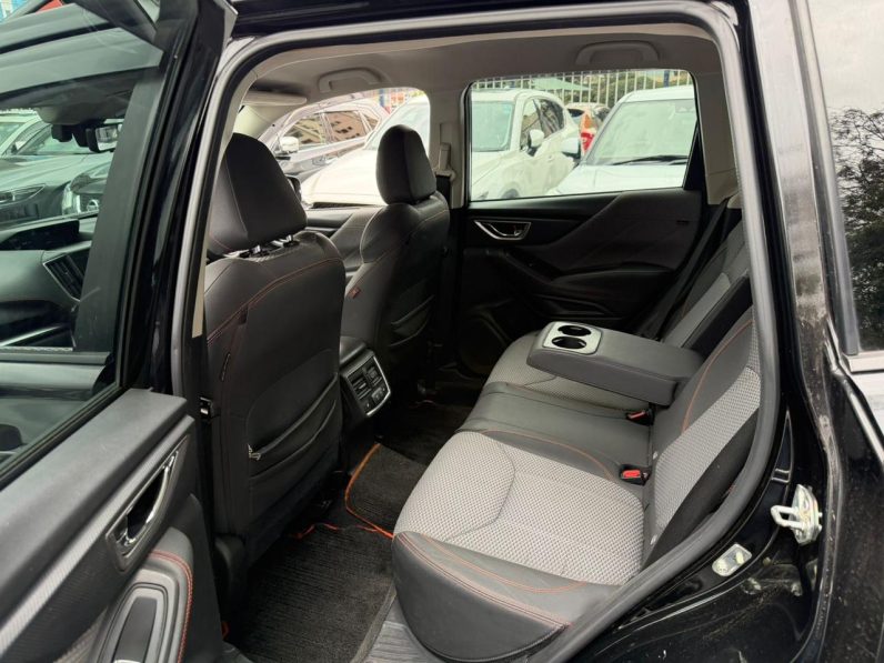 
								Subaru Forester full									