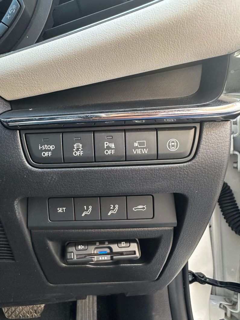 
								MAZDA 3 full									