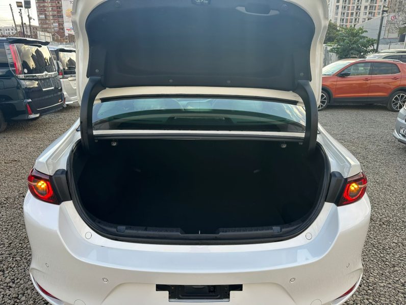 
								MAZDA 3 full									
