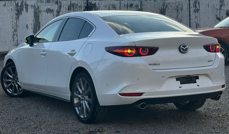 
								MAZDA 3 full									