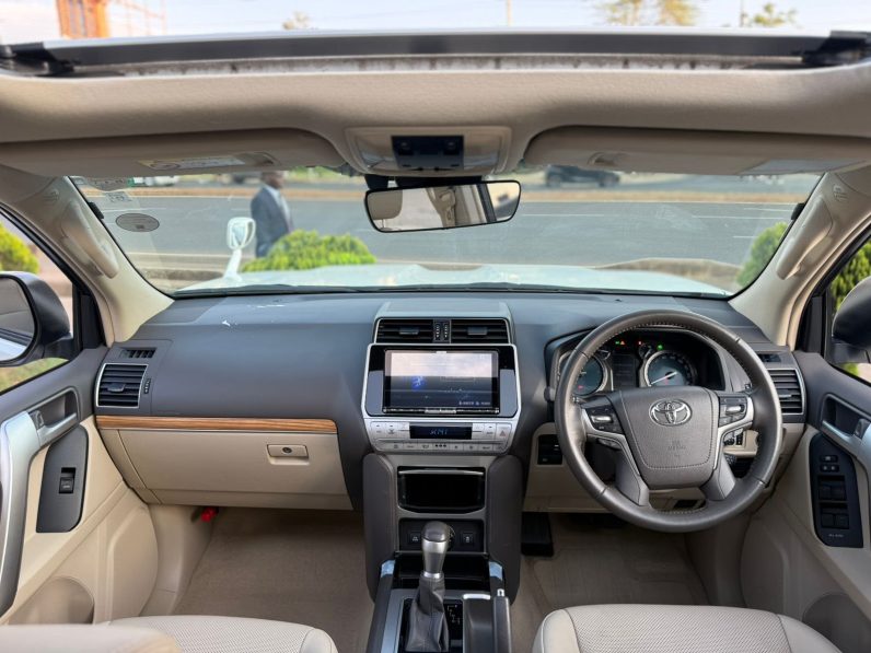 
								land cruiser prado Txl full									