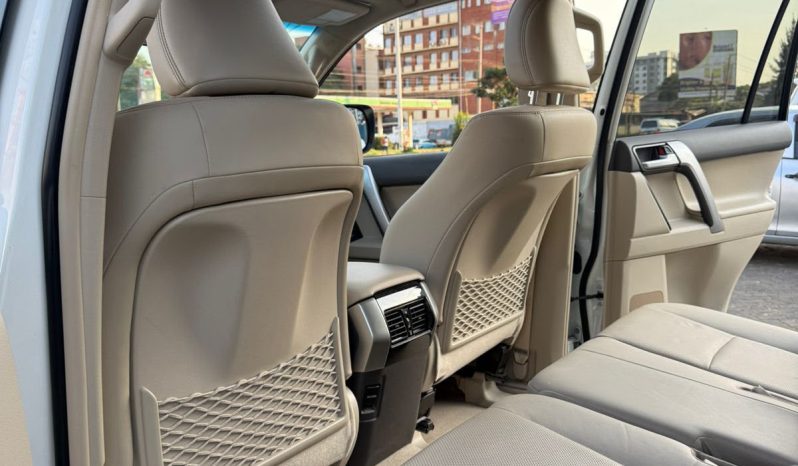 
								land cruiser prado Txl full									
