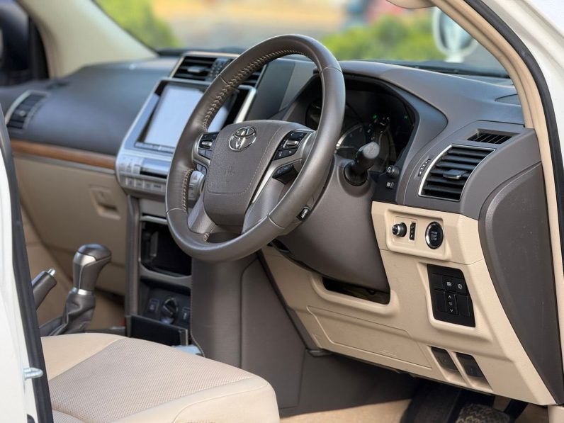
								land cruiser prado Txl full									