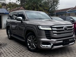 land cruiser LC300 ZX