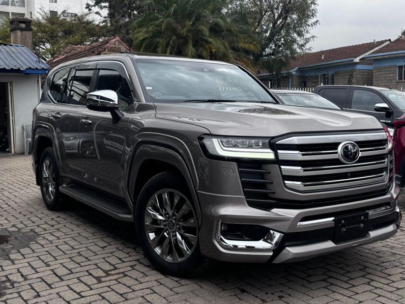
								land cruiser LC300 ZX full									