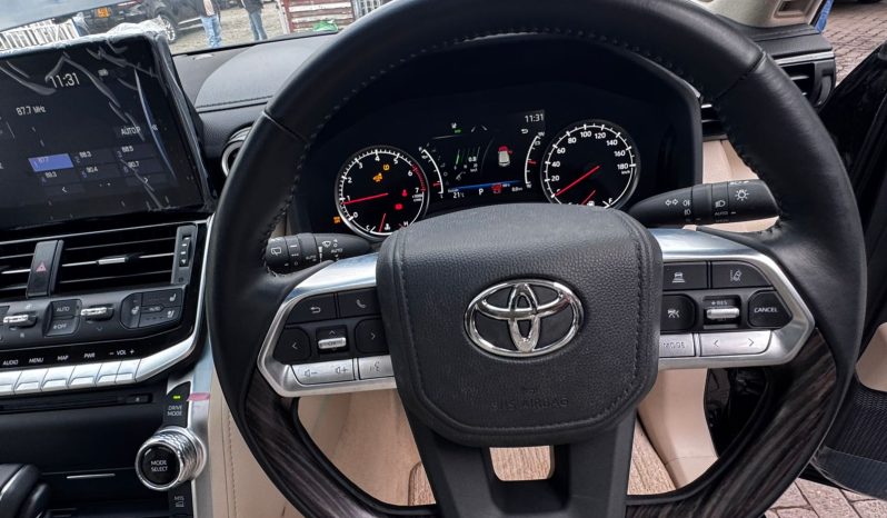 
								Toyota Land Cruiser LC300 ZX full									
