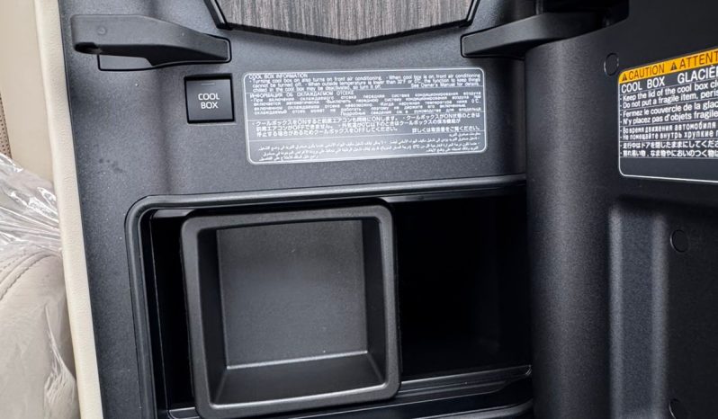 
								Toyota Land Cruiser LC300 ZX full									