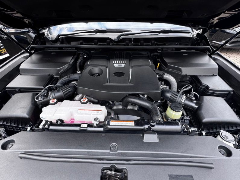 
								Toyota Land Cruiser LC300 ZX full									