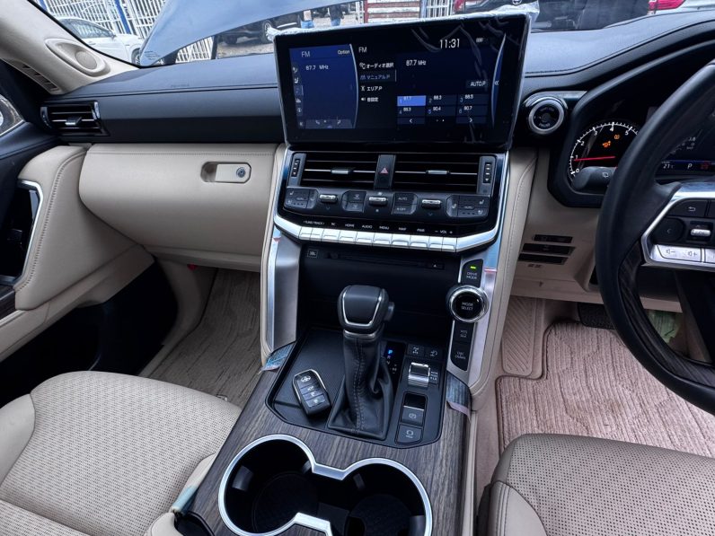 
								Toyota Land Cruiser LC300 ZX full									