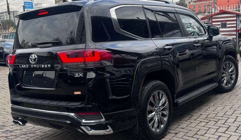 
								Toyota Land Cruiser LC300 ZX full									