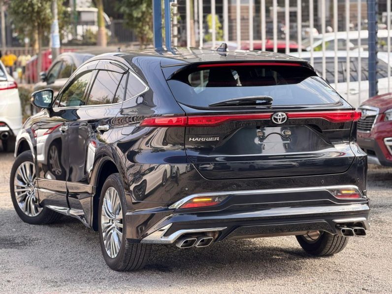
								Toyota Harrier Z Premium full									