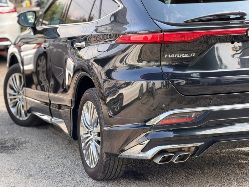 
								Toyota Harrier Z Premium full									