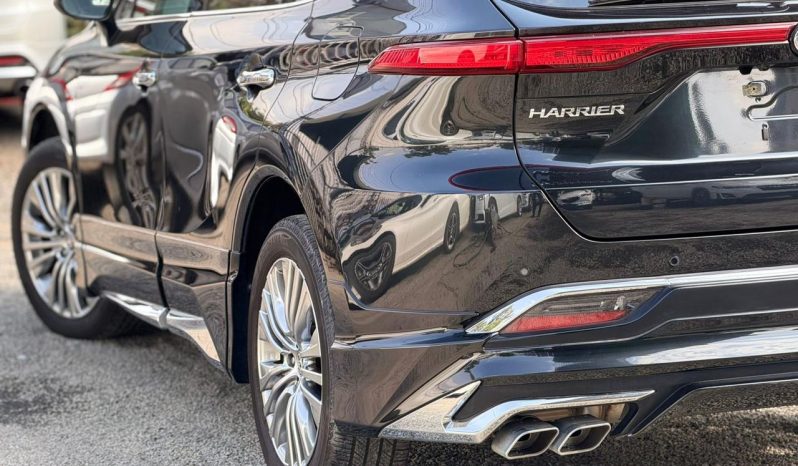
								Toyota Harrier Z Premium full									